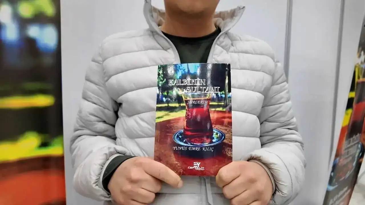 Edebiyatla Hayata Tutundular: Isparta Kitap Fuarı’na Gençler Damga Vurdu! 4